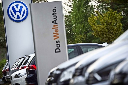 Knapp zweieinhalb Millionen Fahrzeuge muss VW deutschlandweit nachrüsten lassen. Davon sind auch die Werkstätten im Stuttgarter Norden betroffen. Foto: AFP