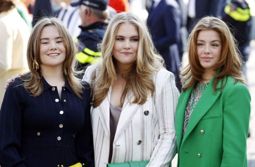 Die niederländische Kronprinzessin Amalia (Mitte) und ihre jüngeren  Schwestern  Ariane (links) und  Alexia. Foto: AFP/SEM VAN DER WAL