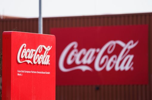 Coca-Cola muss vorerst weiter an Edeka liefern. Foto: dpa/Andreas Arnold