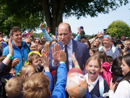 Prinz William verteilte zahlreiche High fives. Foto: imago images/Avalon.red