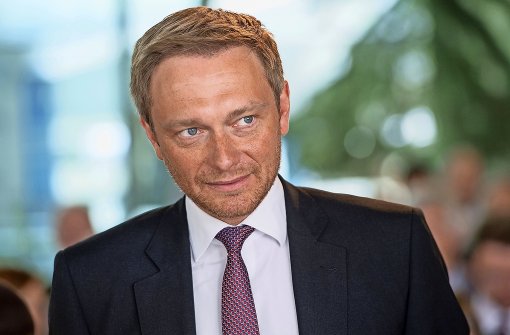 FDP-Chef Christian Lindner hält die geplanten Steuersenkungen für einen Witz. Foto: dpa