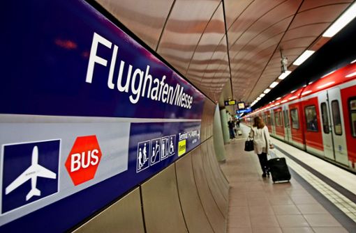 Der Landesflughafen sollte mit dem Bahnprojekt Stuttgart 21 nicht nur mit der S-Bahn, sondern auch mit dem ICE  erreichbar sein. Daraus wird nichts. Foto: Lichtgut/Leif Piechowski