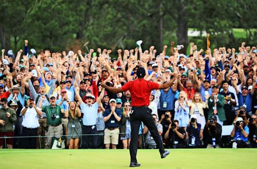 Der Moment des Sieges: Tiger Woods ist endgültig zurück in der Weltspitze des Golfsports. Foto: Getty