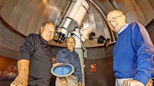 Heinz-Joachim Stärke, , Ekkehart Kaufmann und Karl Dieter Scheck (von links) haben ein gemeinsames Hobby:  Astronomie. Foto: factum/Bach
