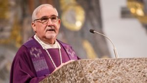 Bischof Gebhard Fürst wird am 2. Dezember 75 Jahre alt und scheidet dann aus dem Amt. Foto: dpa/Christoph Schmidt