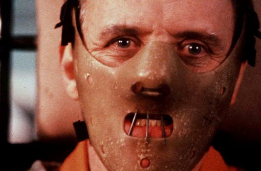 Anthony Hopkins in der Rolle des mehrfachen Mörders und als „Kannibale“ bekannter Psychiater Hannibal Lecter in einer Szene des Films „Das Schweigen der Lämmer“ aus dem Jahr 1991. Foto: Ken Regan/ZDF/dpa