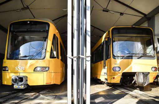 Alte (re.) und neue Zahnradbahn: Ein Beispiel für die Investitionen der SSB in neue Fahrzeuge. Foto: Lichtgut/Ferdinando Iannone