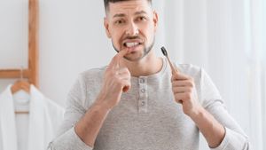 Mangelnde Mundhygiene: Die häufigsten Ursachen für Zahnfleischbluten