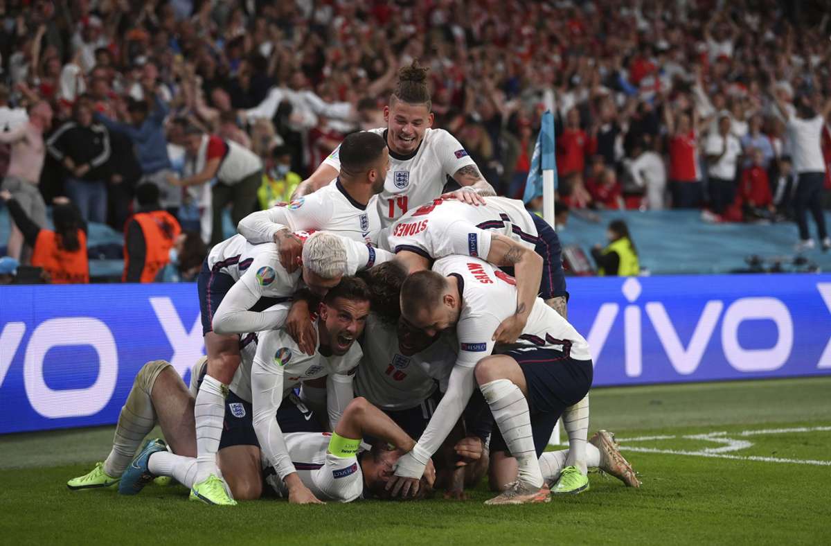 England jubelt über das 2:1 von Harry Kane und den Finaleinzug. Foto: dpa/Laurence Griffiths
