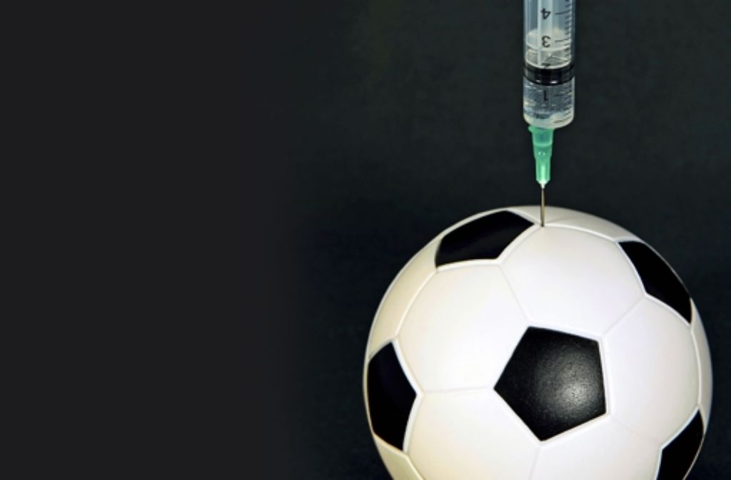 Mit Hilfe der Pharmazie können auch Fußballer ihre Leistung erheblich steigern Foto: dennisjacobsen - Fotolia