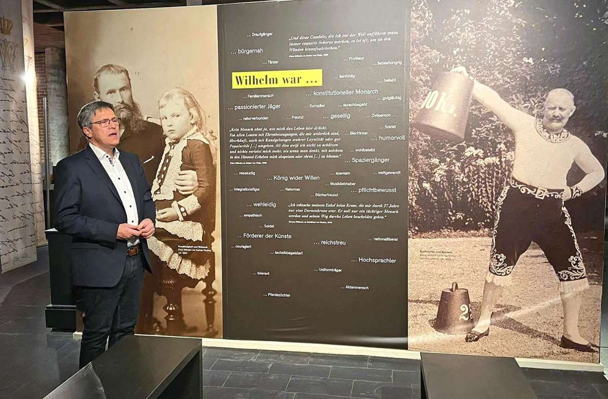 Kurator Albrecht Ernst in der Ausstellung über Wilhelm II, die zu Ende geht. Foto: Patrick Mikolaj