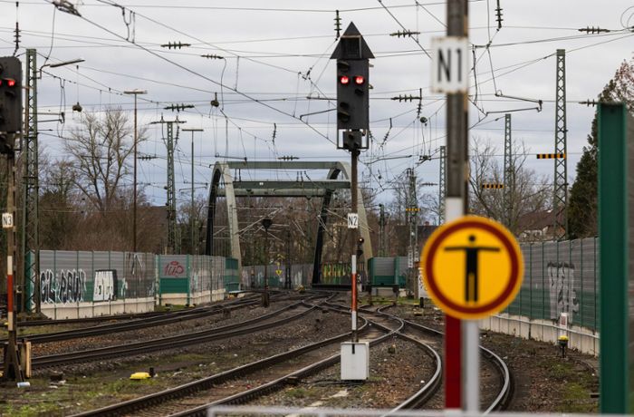 Bahnstrecke Karlsruhe-Basel: Weltkriegsbombe soll gesprengt werden – Evakuierung