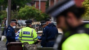 Britische Polizisten bei Ermittlungen in Manchester nach dem Attentat. Foto: AFP