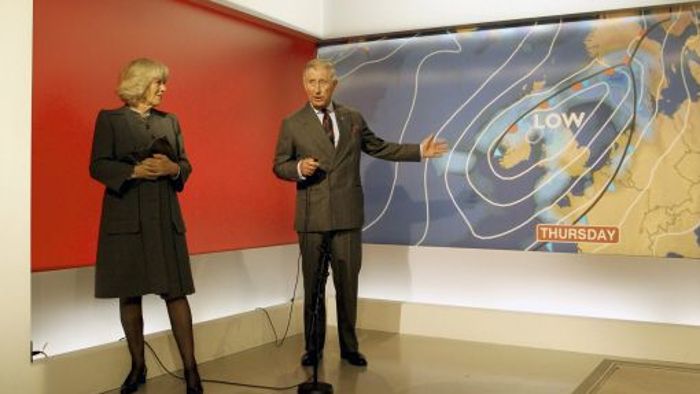 Charles und Camilla spielen Wetterfrosch im schottischen Fernsehen