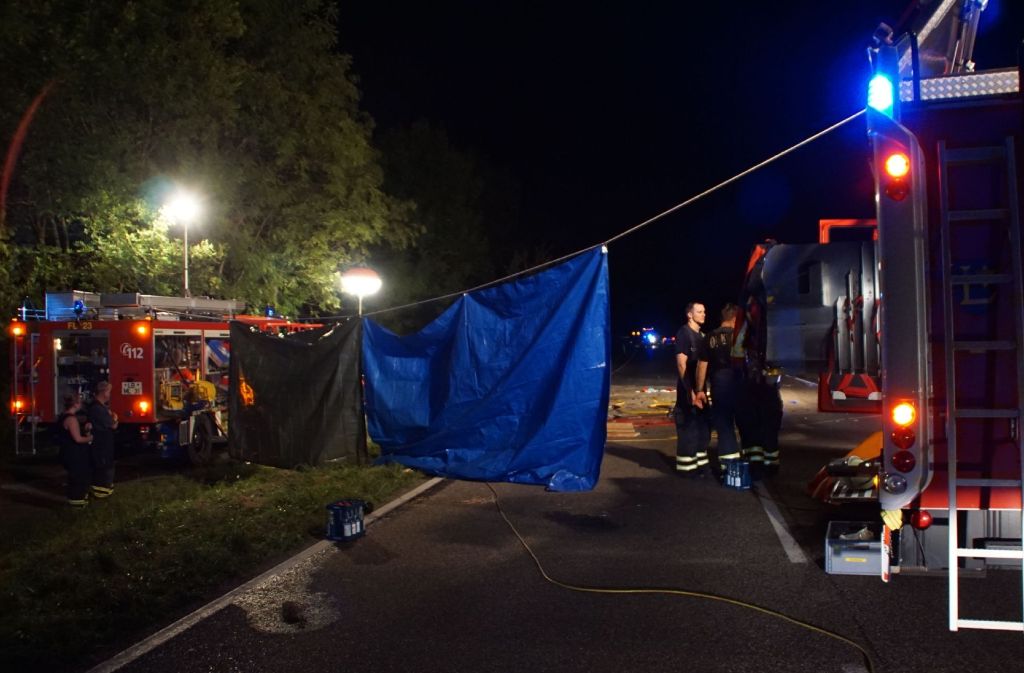 Bei dem Unfall in Löchgau kamen zwei Menschen ums Leben.