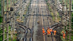 Das Steuergeld fürs Schienennetz soll in Tranchen freigegeben werden. Foto: dpa/Christophe Gateau