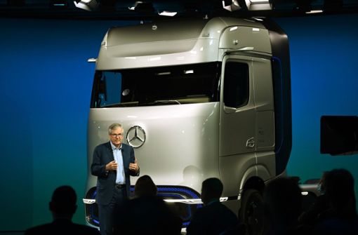 Daimler-Truck-Chef Martin Daum setzt mit dem Lkw-Bauer auf Batterie-Lastwagen und auf die Brennstoffzelle. Foto: dpa/Britta Pedersen