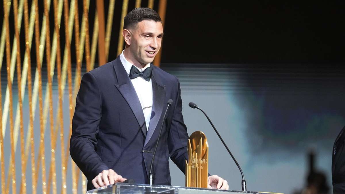 Empörung bei  Ballon-d‘Or-Verleihung: Pfiffe für Argentinien-Keeper: Emiliano Martínez ausgebuht