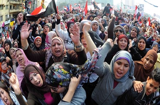 Auf dem Tharir-Platz demonstrieren  Frauen für ihre Rechte. Foto: dpa