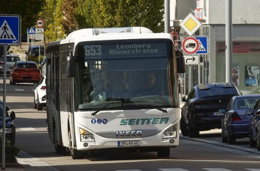 Noch fahren Busse der Firma Seitter zwischen Leonberg und dem Enzkreis. Bald werden jedoch zwei andere Busunternehmen übernehmen. Foto: Simon Granville/ 