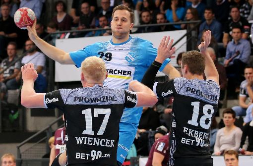 Sieben Tore gegen den Rekordmeister THW Kiel: Rechtshänder Marian Orlowski zeigt, wie wichtig er für Handball-Bundesligist TVB Stuttgart ist. Foto: Baumann