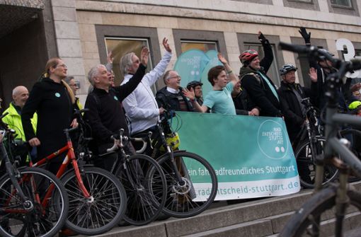 Fahrraddemonstration vor dem Stuttgarter Rathaus Foto: Lichtgut/Leif Piechowski
