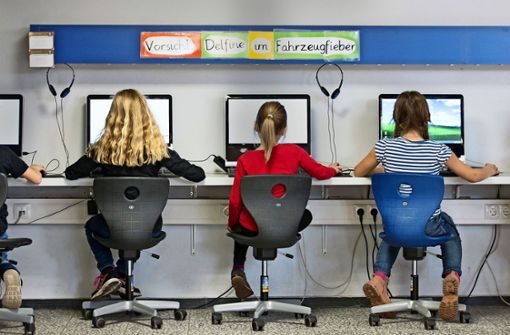 Das Lernen am Computer soll in den Schulen normaler werden. Foto: dpa, Pressefoto