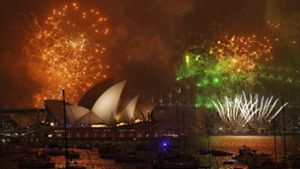 In Sydney (Australien) haben die Bewohner bereits das Jahr 2018 begrüßt. Foto: AAP/AP