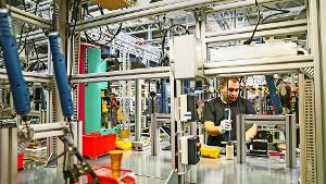 Wütend reagieren die Beschäftigten in der  Produktion des Bosch-Werks  Leinfelden auf die Sparpläne. Foto: Bosch