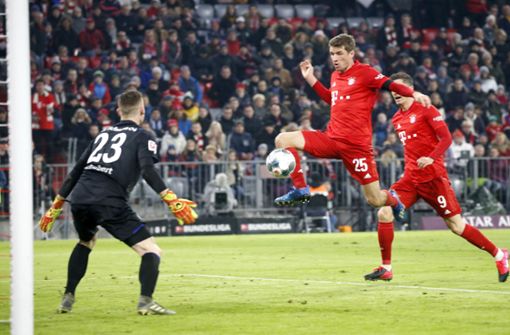 Thomas Müller traf kurz vor der Halbzeitpause zum 2:0 gegen Schalke Foto: Rauchensteiner/Hans Rauchensteiner