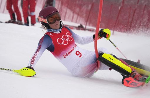 Mikaela Shiffrin kam auch im Slalom nicht ins Ziel. Foto: dpa/Robert F. Bukaty