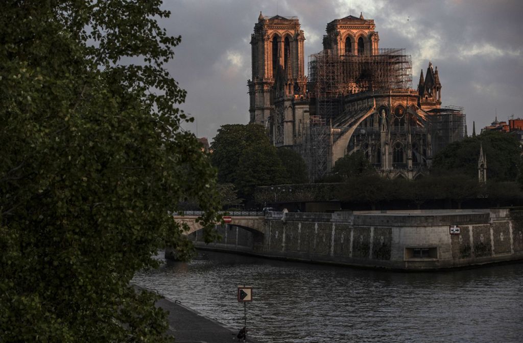 Seine, Île de la Cité – ganz eindeutig, das ist Notre-Dame in Paris und nicht der Kölner Dom.