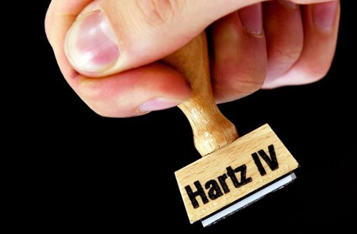 Die Anzahl der Hartz-IV-Empfänger geht zurück. Foto: ZB