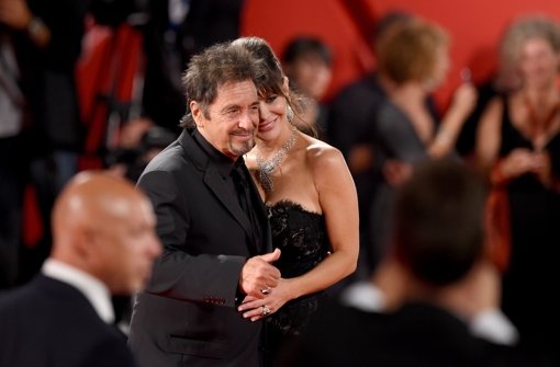 Al Pacino mit seiner Freundin Lucila Sola beim Filmfestival in Venedig. Foto: Getty Images Europe