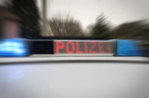 Die Polizei sucht nach Zeugen eines Unfalls bei Weinstadt. Foto: Symbolbild (geschichtenfotograf.de)