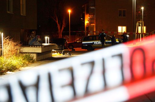 Die Polizei ermittelt nach der Messerstecherei in Bad Cannstatt nun die genauen Hintergründe. Foto: SDMG