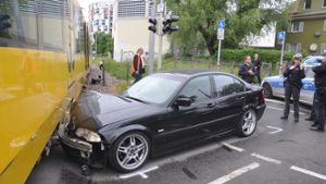 Bei einem Unfall mit einer Stadtbahn ist am Montag in Stuttgart-Möhringen ein Sachschaden in Höhe von rund 30.000 Euro entstanden. Foto: Andreas Rosar Fotoagentur-Stuttg