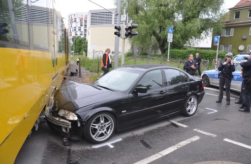 Bei einem Unfall mit einer Stadtbahn ist am Montag in Stuttgart-Möhringen ein Sachschaden in Höhe von rund 30.000 Euro entstanden. Foto: Andreas Rosar Fotoagentur-Stuttg