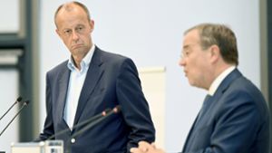 Friedrich Merz (links) und der scheidende CDU-Parteichef Armin Laschet Foto: dpa/Bernd Weißbrod