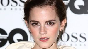 Emma Watson stiehlt den Männern die Schau