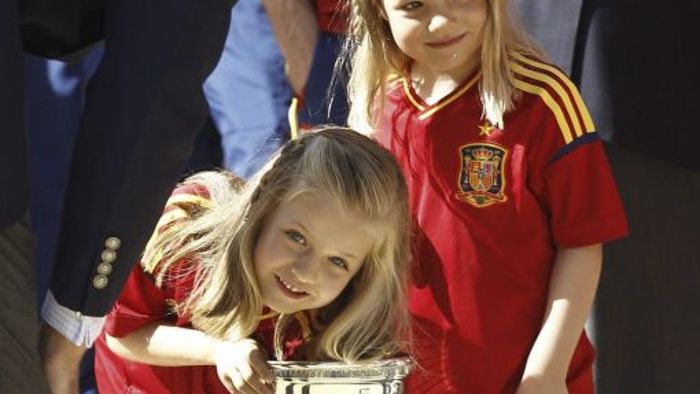 Spaniens kleine Prinzessinnen und der große Pott