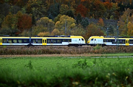 Es läuft noch längst nicht alles rund mit den neuen Flirt-Zügen auf der Remsbahn Foto: Gottfried Stoppel