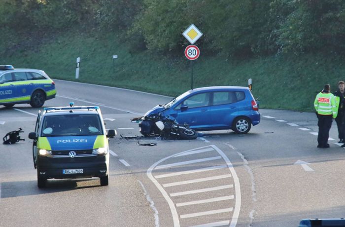 Schwerer Unfall in Winnenden: Motorradfahrer stirbt nach Kollision