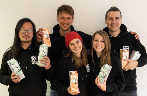 Diese fünf junge Menschen aus Stuttgart erzielen mit ihrem veganen Hanfsamendrink immer höhere Umsätze. Foto: /Hempany