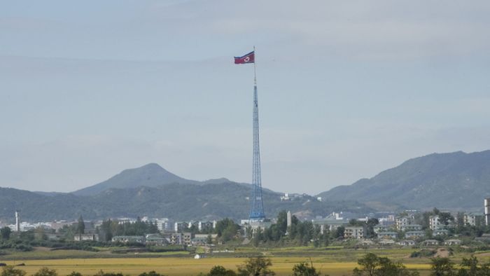 Nordkorea feuert ballistische Mittelstreckenrakete über Japan