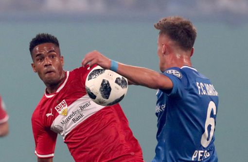 Daniel Didavi kam bei den Fans des VfB Stuttgart nach dem 0:2 beim FC Hansa Rostock im DFB-Pokal nicht gut weg. Foto: dpa