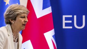 Theresa May führt die Briten aus der EU. Sie wählt den Irrweg in die Vergangenheit. Foto: AP