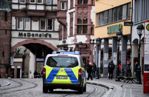 Die Polizei wertet im Fall der mutmaßlichen Gruppenvergewaltigung in Freiburg weitere Spuren und Hinweise aus. (Symbolbild) Foto: dpa