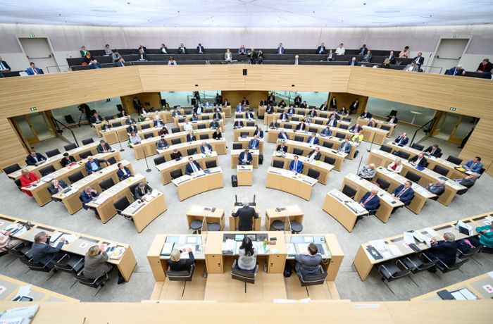 Parlament von  Baden-Württemberg: Landtag besteht zu einem Viertel aus Lehrern und Juristen
