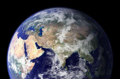 Die NASA-Aufnahme von 2006 zeigt die östliche Hemisphäre der Erdkugel: „Die Erde ist ein Patient, dem es nicht gut geht.“ Foto: Nasa Goddard Space Flight Center/dpa